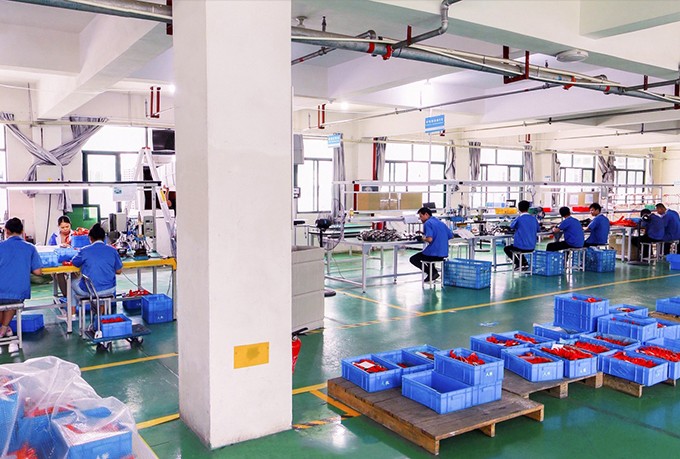 鋁排,鋁排軟連接,鋁箔軟連接,新能源軟連接,銅排,電池軟連接,銅排軟連接,軟連接,銅箔軟連接,柔性母排,疊層母排,銅軟連接,汽車軟連接,母排 鋁排,鋁排軟連接,鋁箔軟連接,新能源軟連接,銅排,電池軟連接,銅排軟連接,軟連接,銅箔軟連接,柔性母排,疊層母排,銅軟連接,汽車軟連接,母排